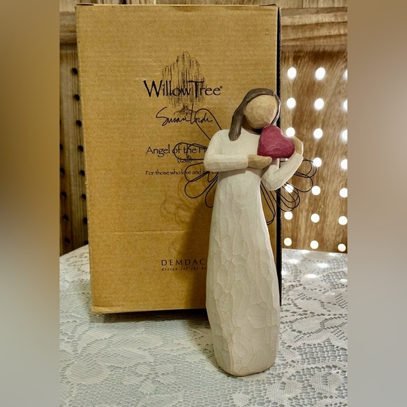 NEW Willow Tree “Angel of the Heart" (Tall) Figurine Retired Edition Susan Lordi - Picture 2 of 10